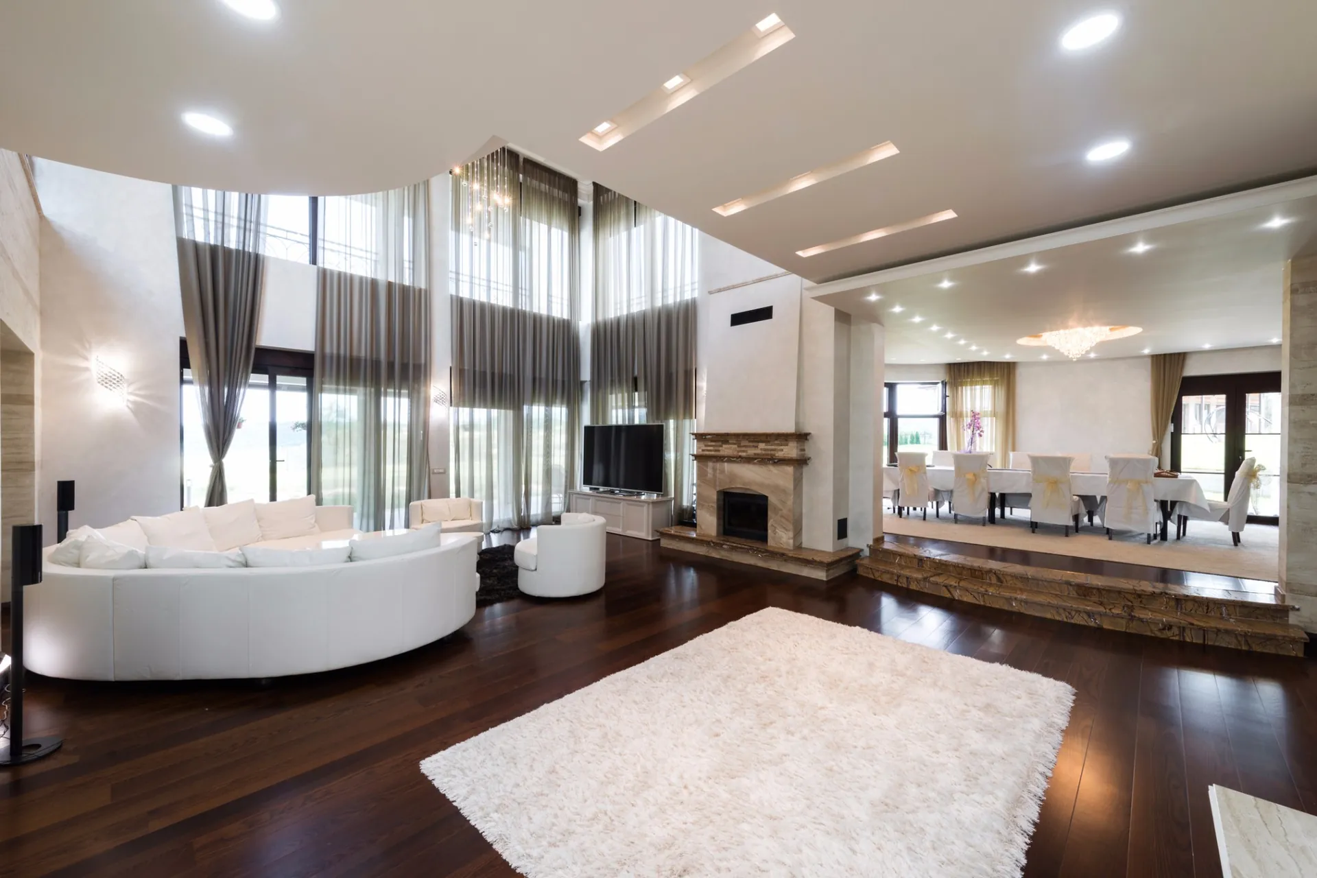 Stretch Ceilings in Country Houses